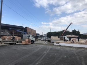 新社屋上棟に伴う「餅まき」のお知らせ♪