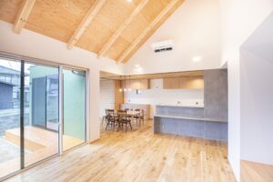 【コラム】夏に強い断熱材と換気システム