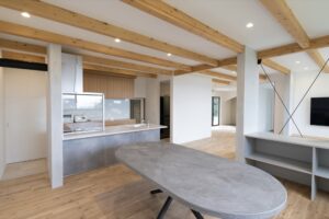 【コラム】理想のダイニングテーブル、どう選ぶ？